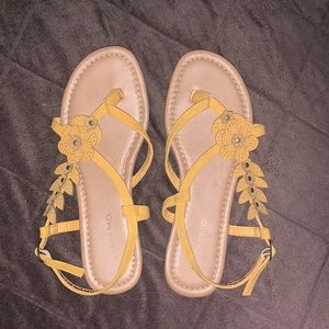 Women shoes sandals 8 1/2